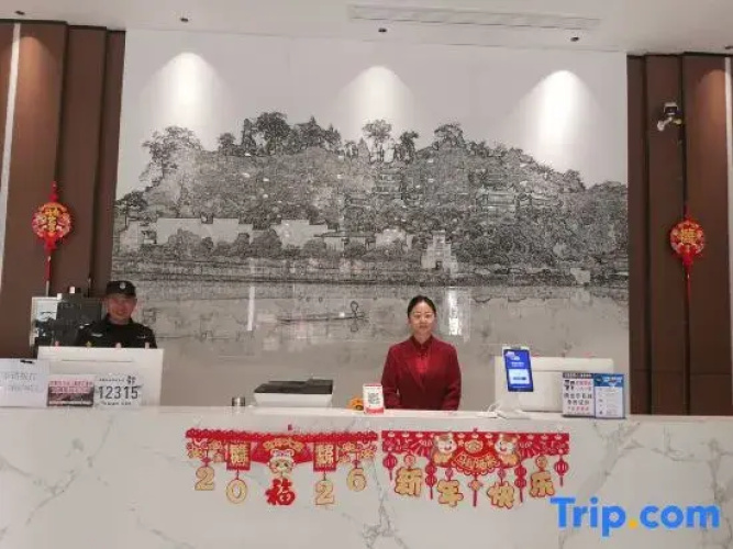 Longyue Hotel