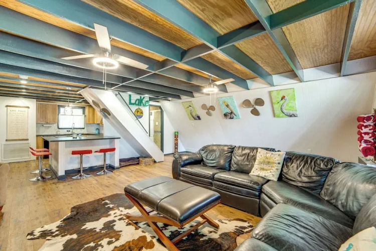 Dock + Bar, Pet Friendly! Cedar Creek Lake A-frame