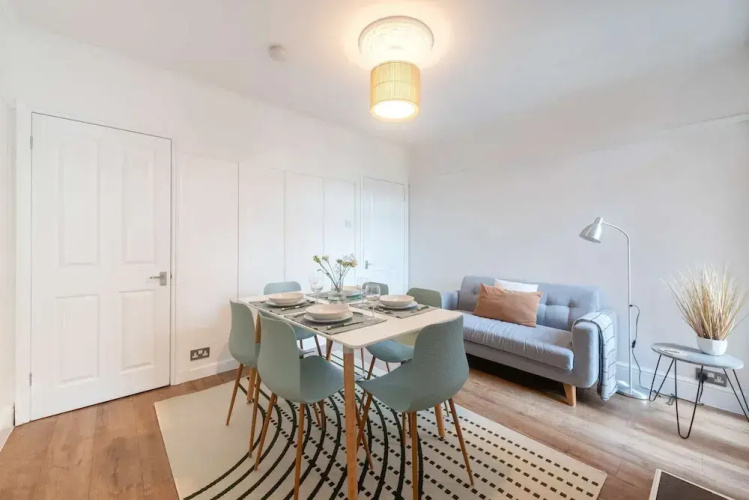 Host Stay Caversham Westfield House