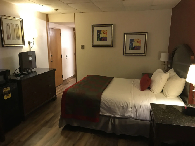 Ramada by Wyndham Albert Lea