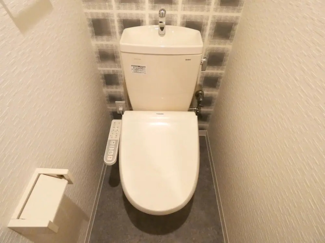 Alpha Square Minami 6 Jo 303