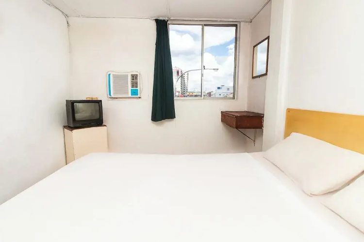 Gold Star Hotel