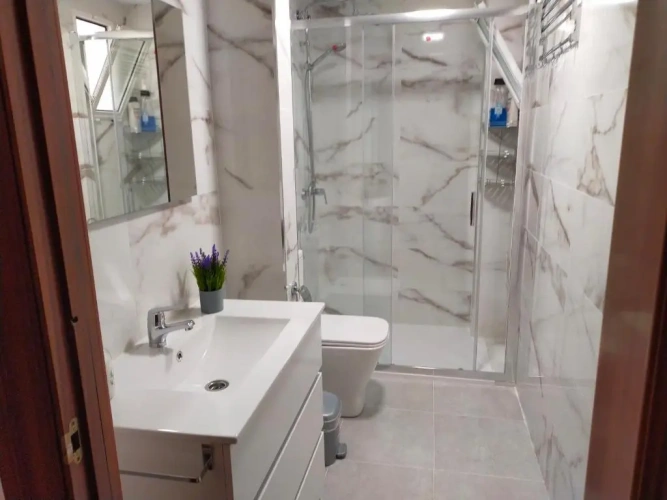 3 Bedrooms Apartment