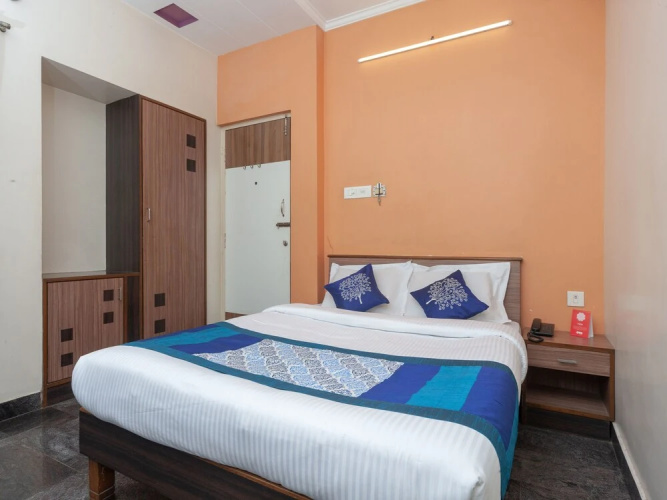 Oyo 16890 Hotel Srm Central Park