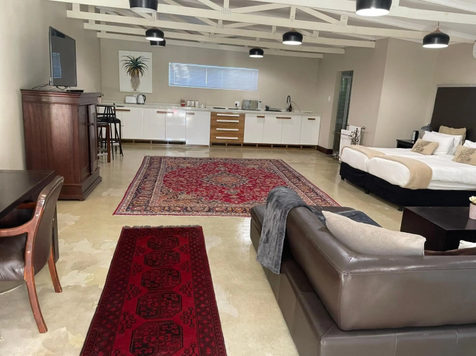 Munro Suites