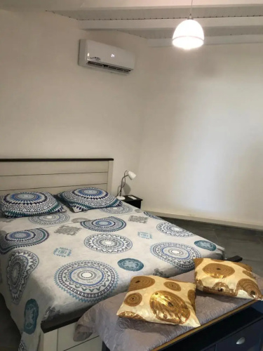 Belcourt1-lit queen size