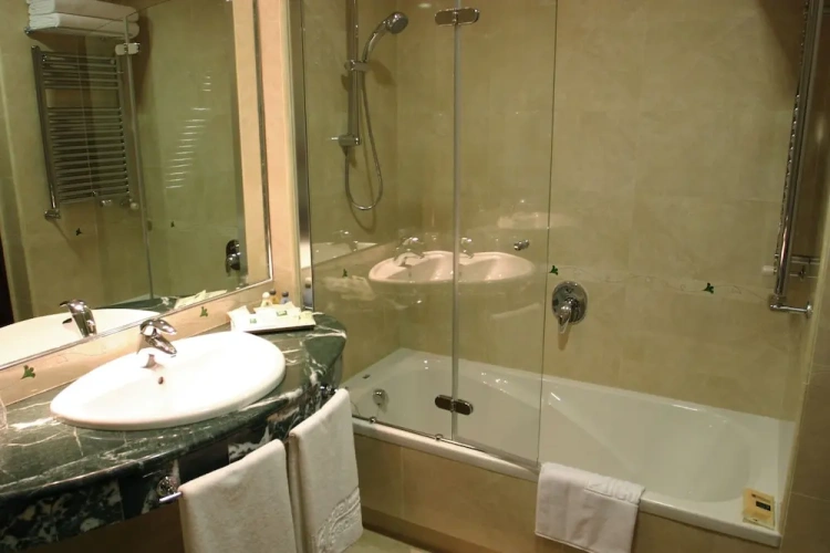 Quadruple Suite