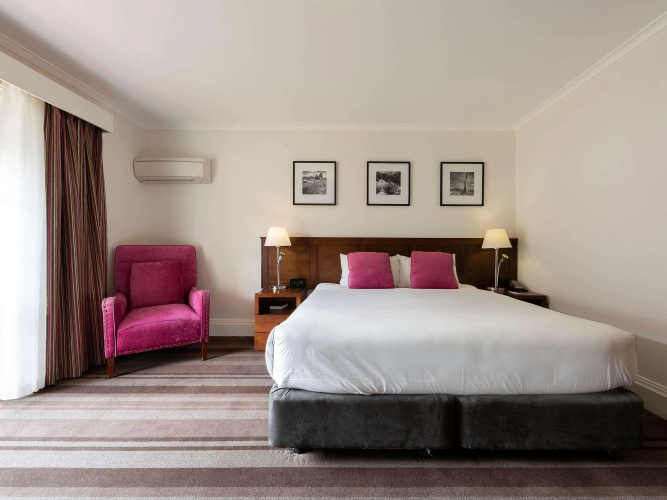 Mercure Canberra