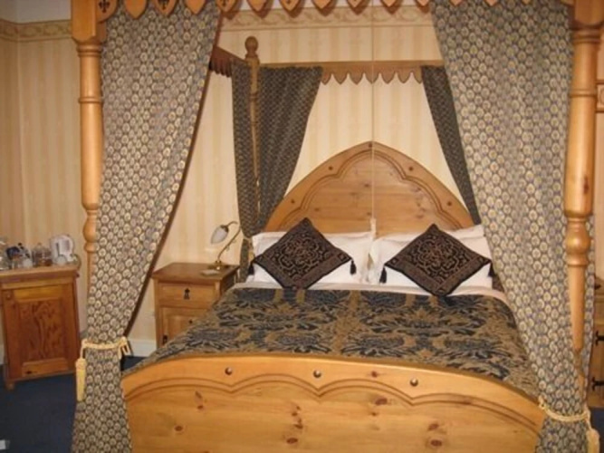 Cannards Grave Farmhouse - B&B