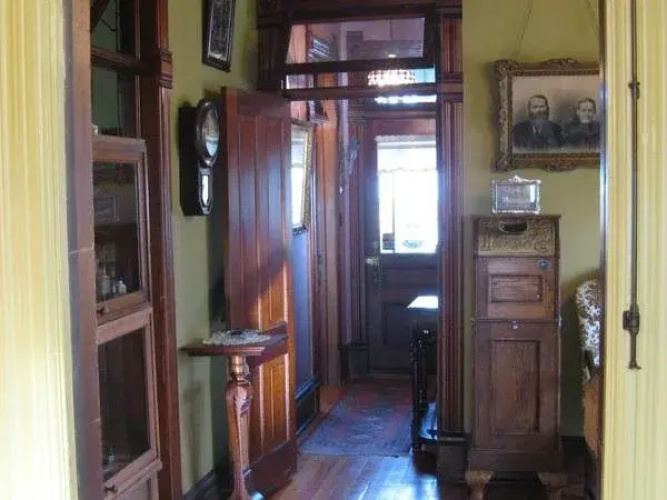 Waverly Cottage