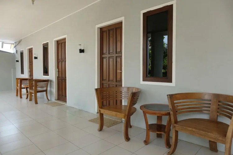 OYO 1151 Ww House