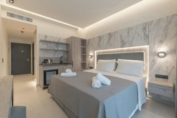 Alora Luxury Suites