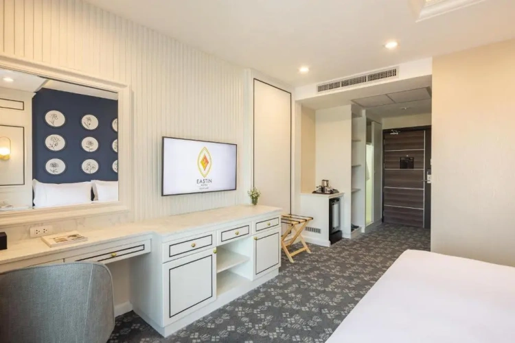 Superior Double room with city view