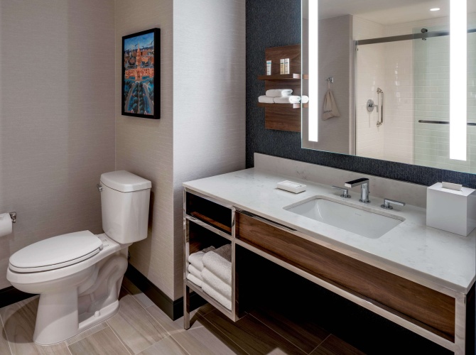 Hilton Garden Inn Austin University Capitol District photo 12