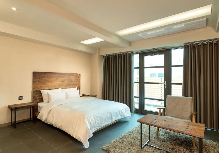 E-HOTEL