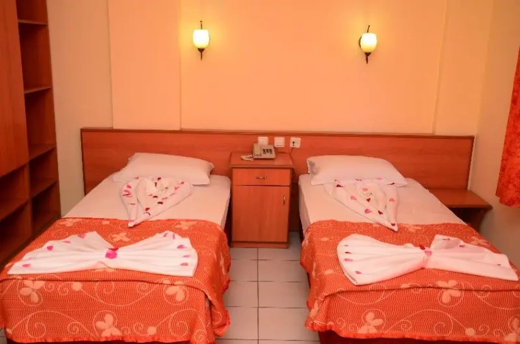 Standard Twin room with balcony
