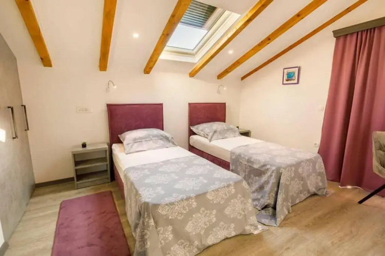 Vacation home Grey house Stocia