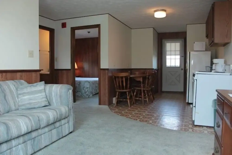 2 Bedrooms Apartment