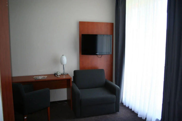 Atrium Hotel