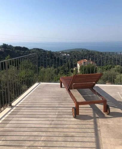 Comfort room with sea view