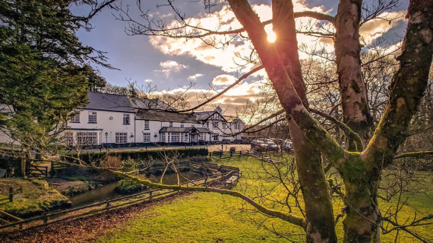 Two Bridges Hotel