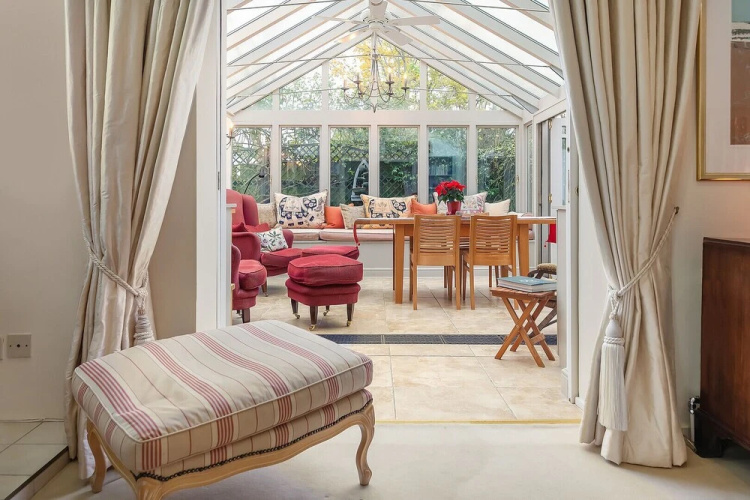 Hampstead Courtyard Escape