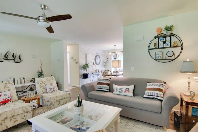 Ocean View Escape ~ 4 Miles to Bethany Beach!