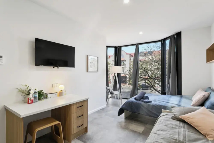 Cozy Stays - Private Rooms