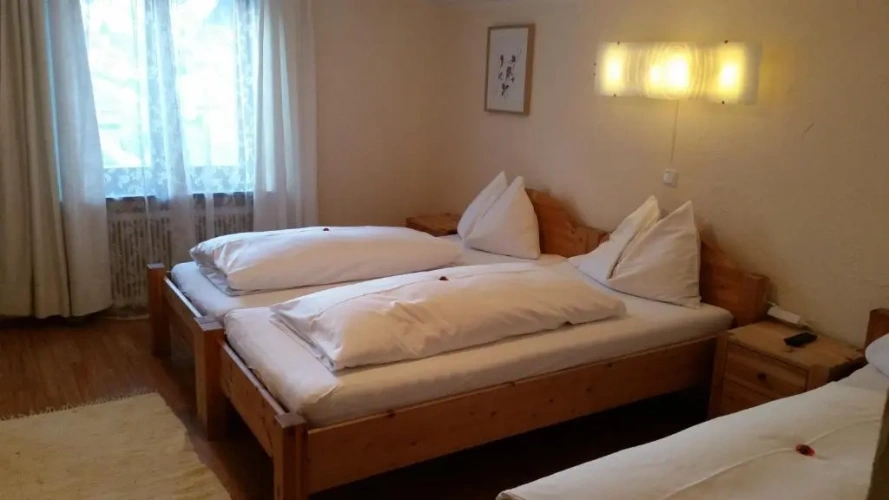 Standard Triple room with balcony