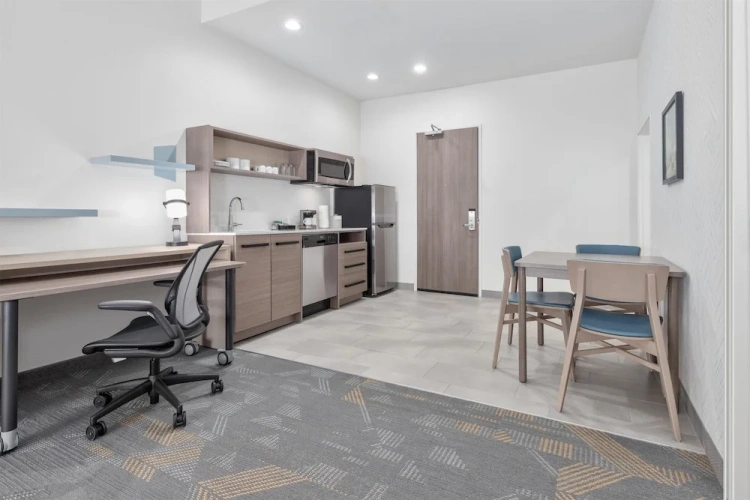 1 Bedroom Suite