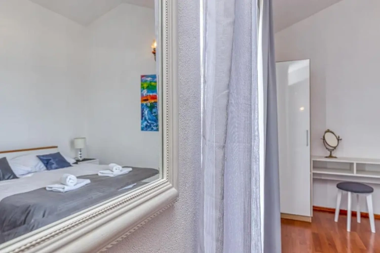 2 Bedrooms Villa