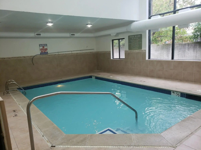A Victory Suites Warren