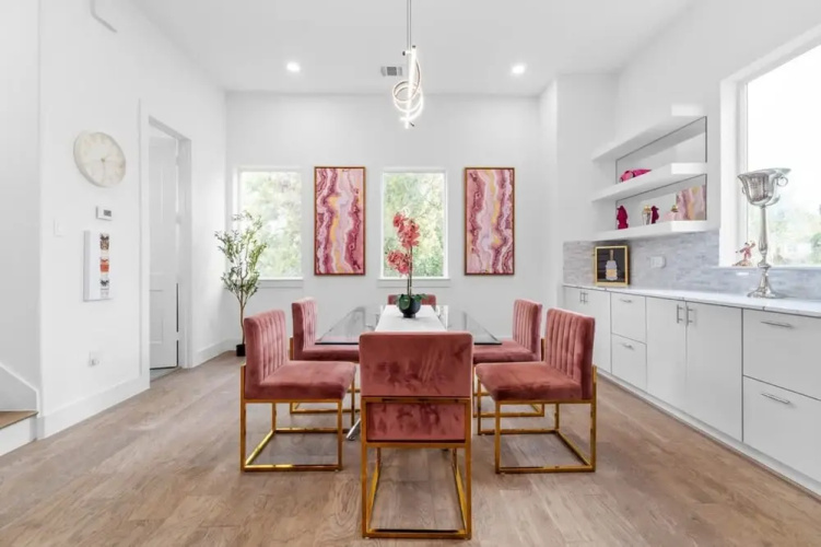Perfect Houston Group Stay for 12 With 6 Beds 6 Baths