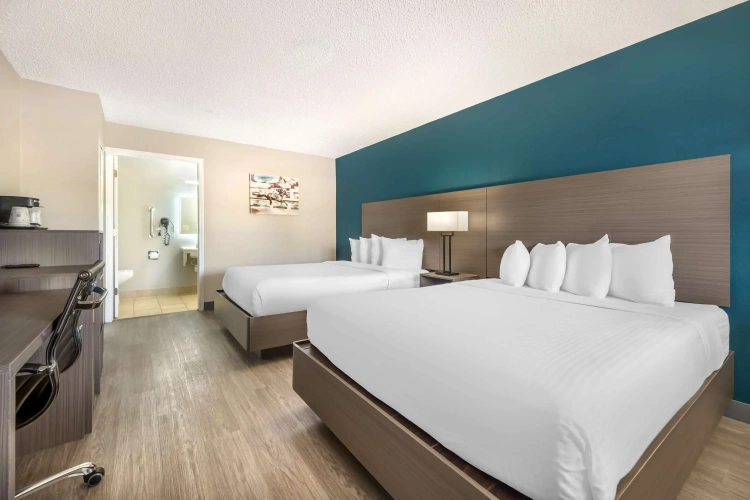 Standard Quadruple room