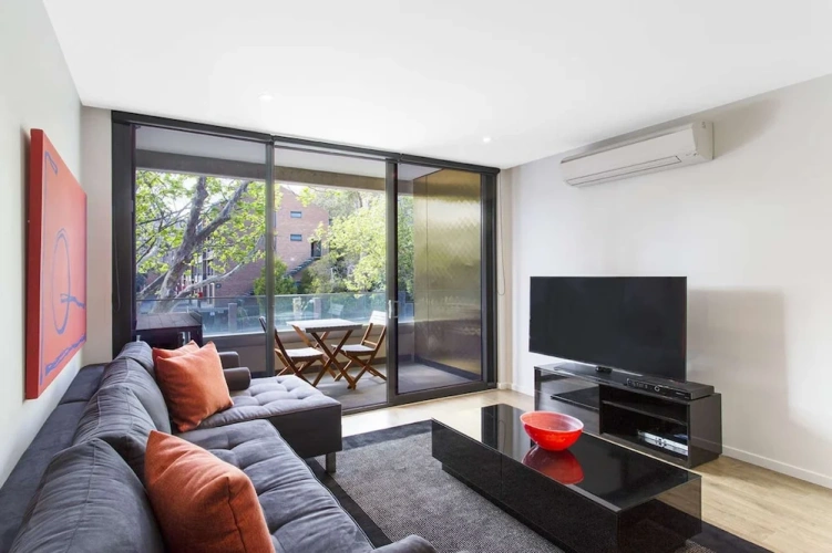 2 Bedrooms Apartment