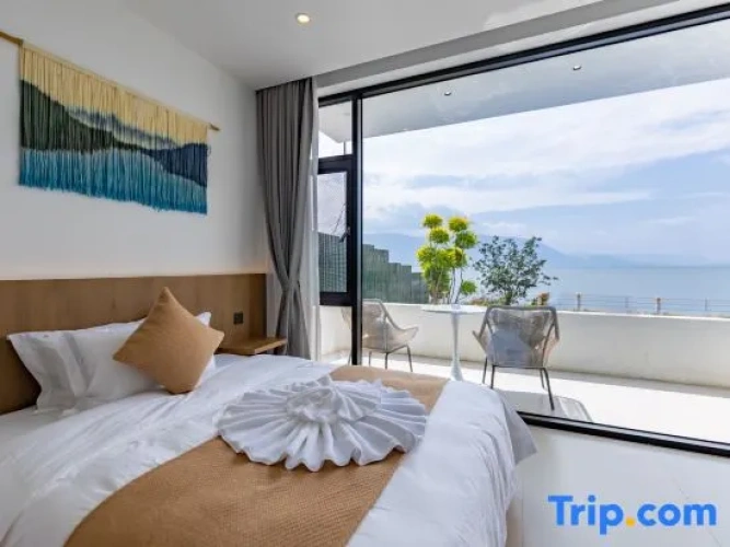 Standard Triple room with balcony and with sea view