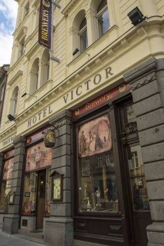 Victor