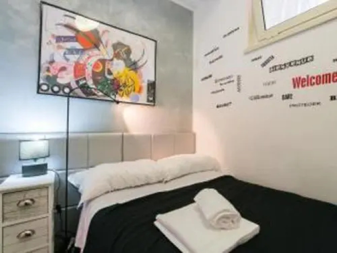 Rome Apartment - Queen
