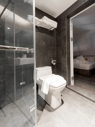 Standard Quadruple room with city view