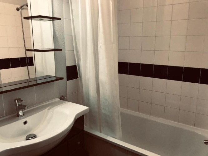 2 Bedrooms Cottage