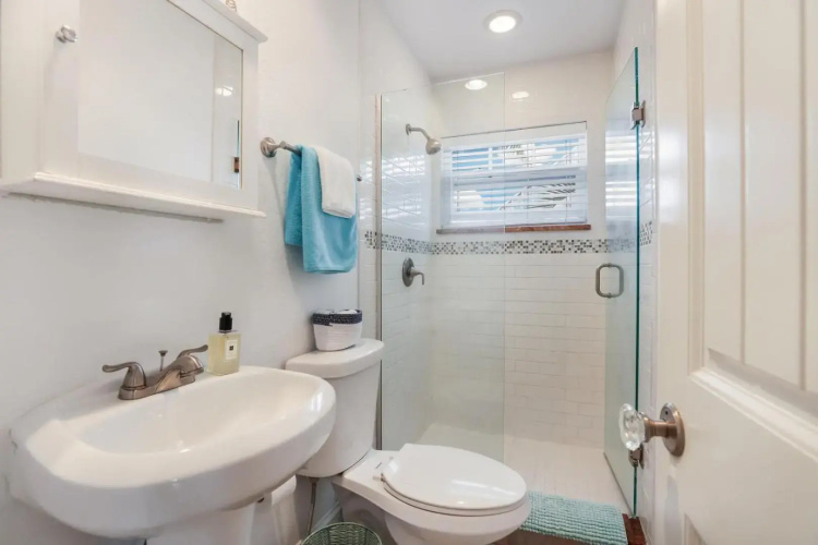 Bean Point Beach Cottage - 709 N Bay