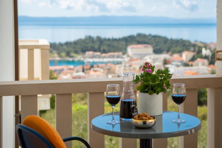 Deluxe Double room with partial sea view