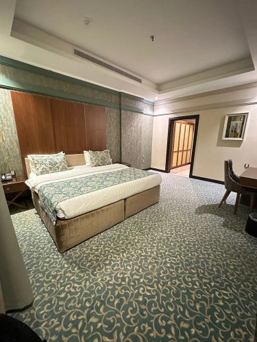 Deluxe Suite