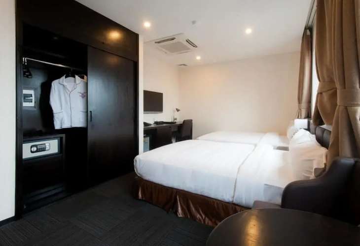Standard Twin room