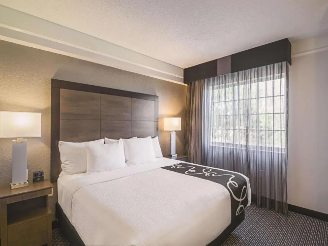 Deluxe Double Suite