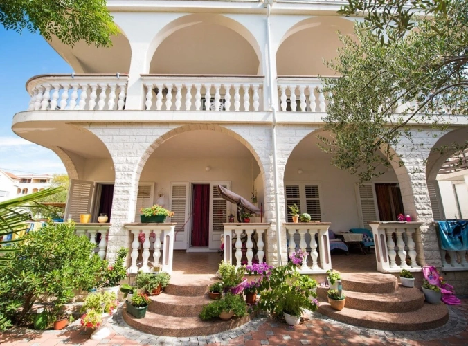 1 Bedroom Apartment with balcony