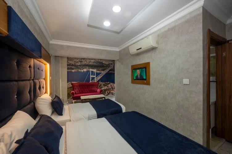 Standard Triple room