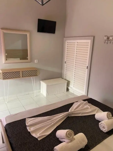 Standard Triple room with balcony