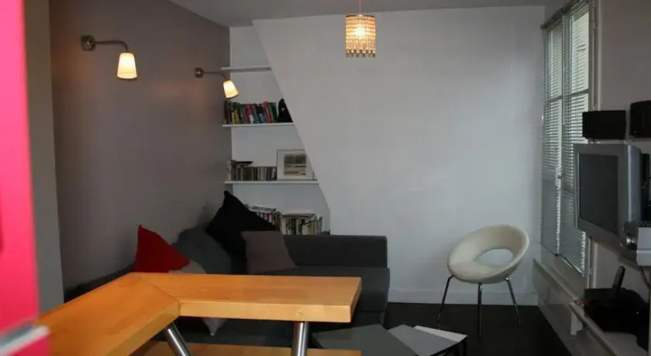 Sevigne apartment