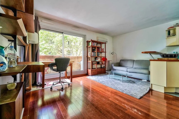 Well-equipped Studio With Balcony - Paris 19ème